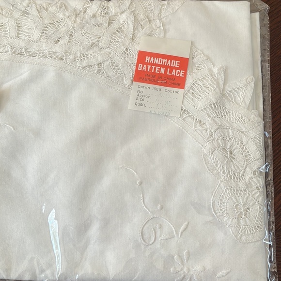 Lace Elegance All Handmade Battenberg Lace Topper Round 36” Cotton - Picture 5 of 5